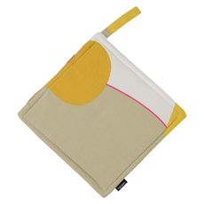 Прихватка из хлопка горчичного цвета с авторским принтом из коллекции Freak Fruit, 22х22 см, Tkano