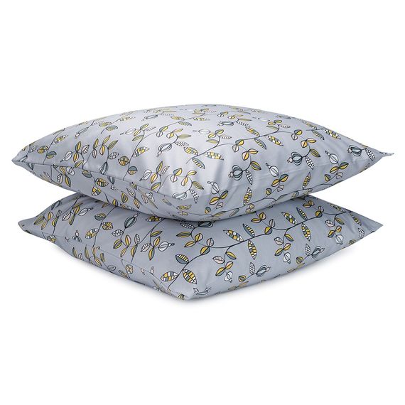 Набор из двух наволочек из сатина с принтом 'Ягоды тайги' из коллекции Russian North, 70х70 см, Tkano